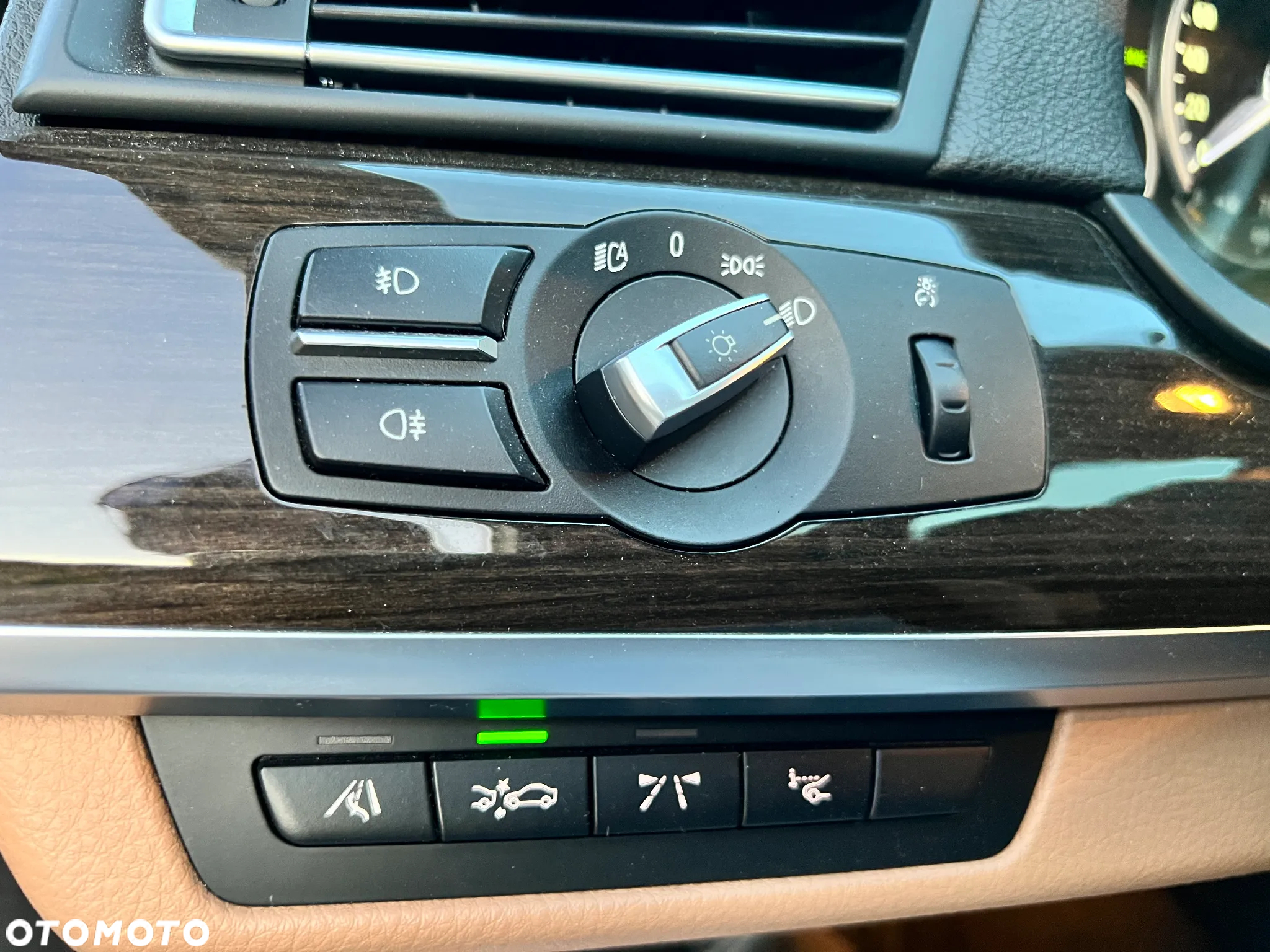 BMW Seria 7 740d xDrive - 14