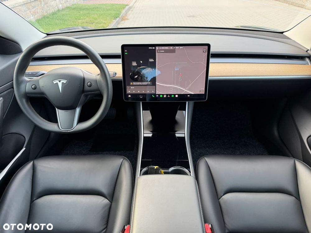 Tesla Model 3 Standard Reichweite Plus Hinterradantrieb - 4