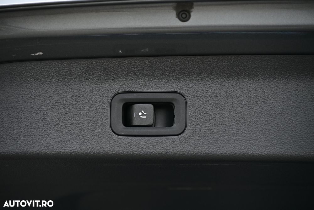 Mercedes-Benz GLS - 28