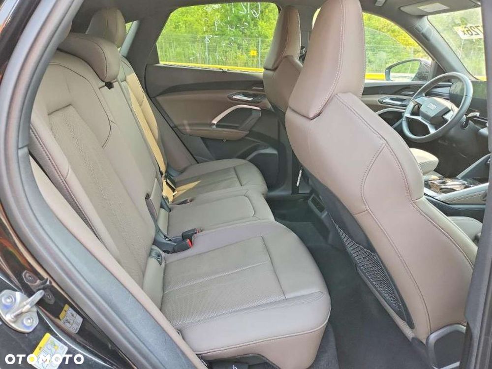Audi Q5 Sportback - 11