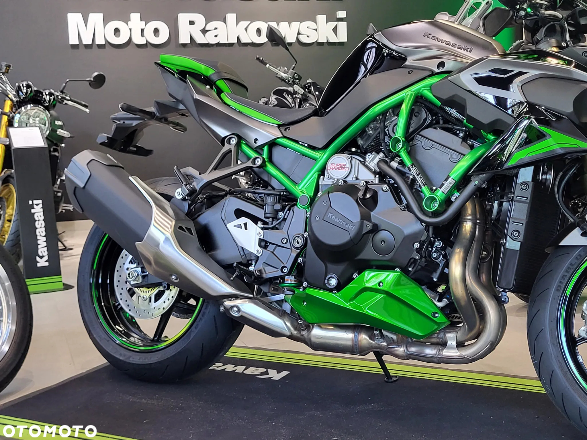 Kawasaki H2 - 7