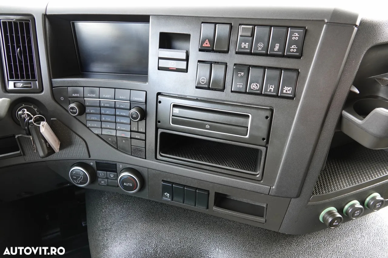 Volvo FMX 380 / 6x4 / CAMION BASCULANTE / 2019/ AXIE ELEVABILĂ / CAPACITATE DE ÎNCĂRCARE: 15.500 KG / GREUTATE: 10.500 KG / BASCULANĂ SPATE / EURO 6 / - 34