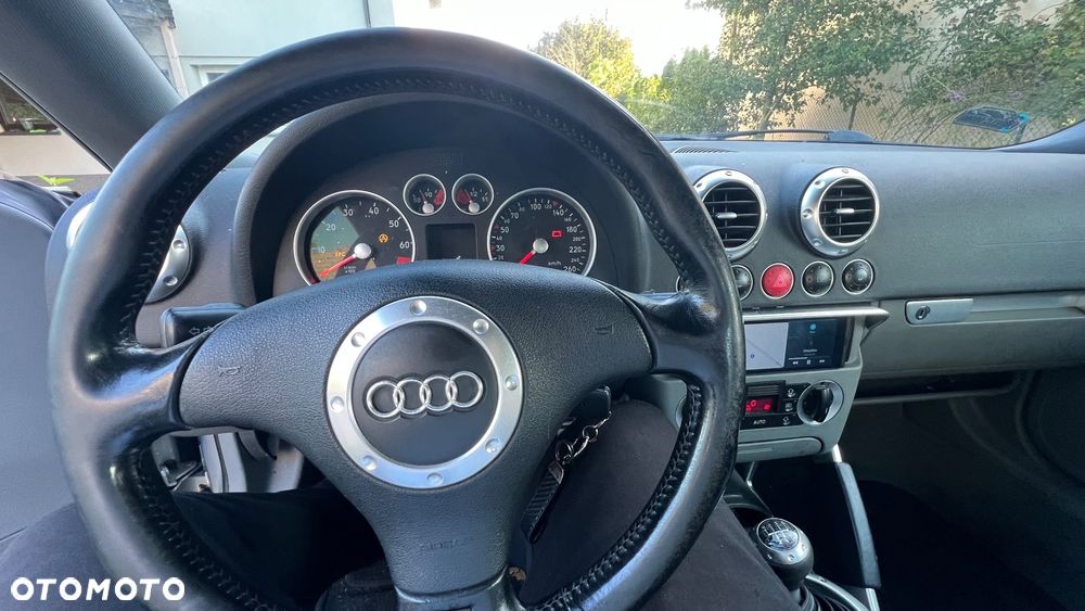 Audi TT Coupé - 12