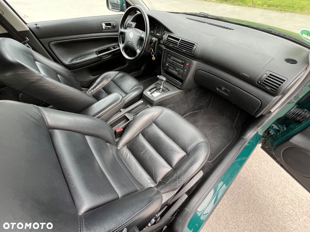 Volkswagen Passat - 13