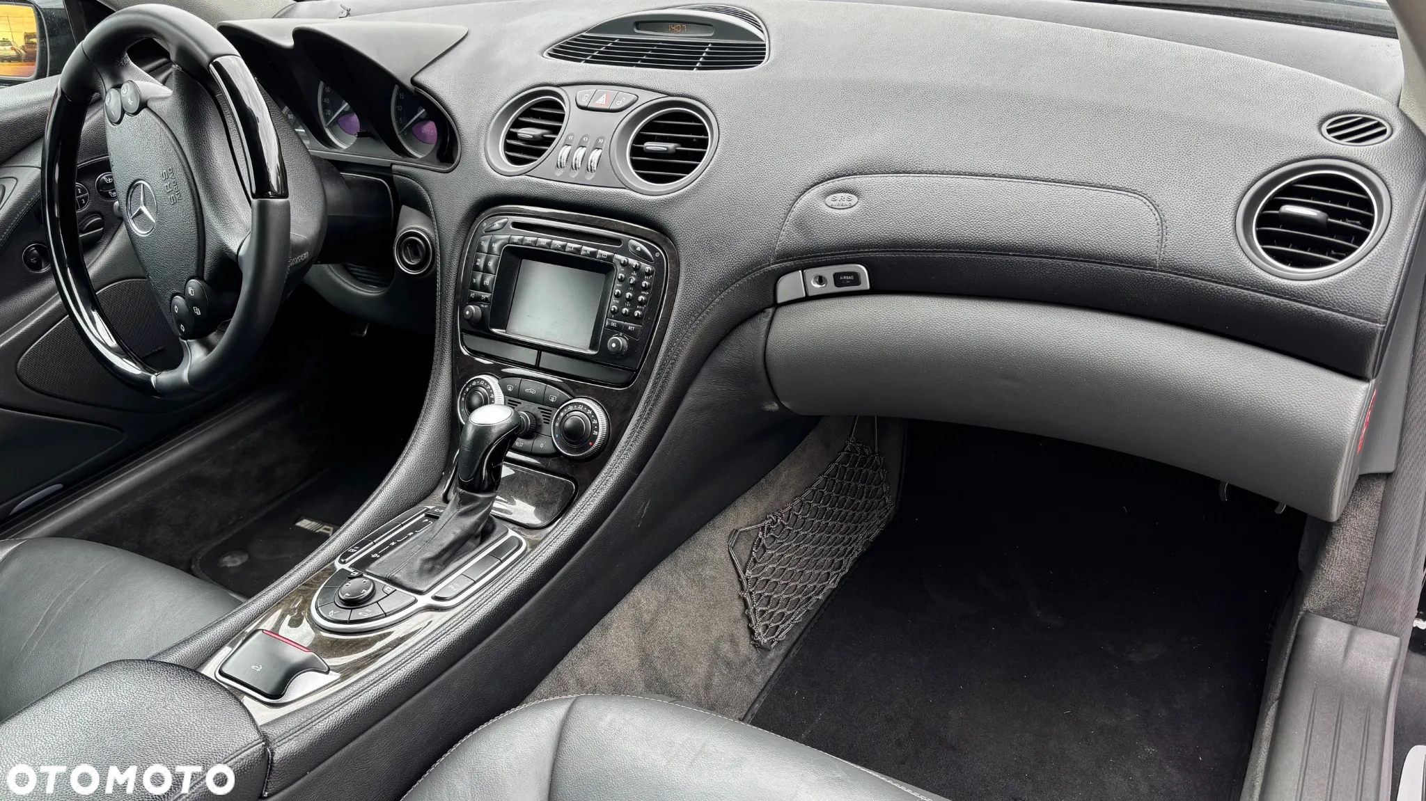 Mercedes-Benz SL 350 - 12