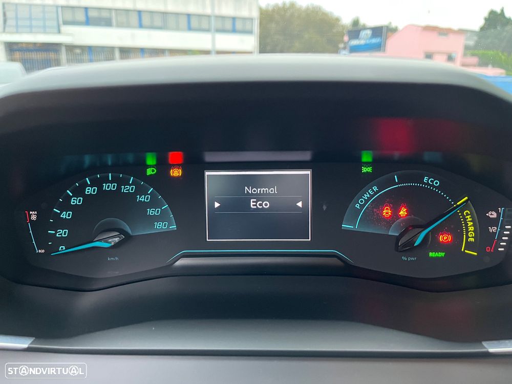Peugeot e-2008 50 kWh Active Pack - 36