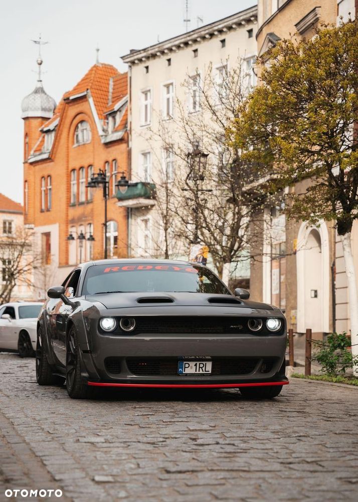 Dodge Challenger - 15