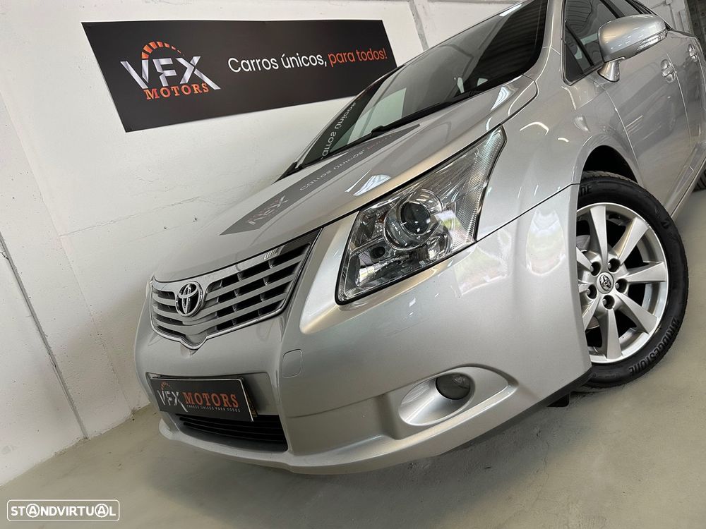 Toyota Avensis SW 2.0 D-4D Exclusive +Pele+GPS - 30