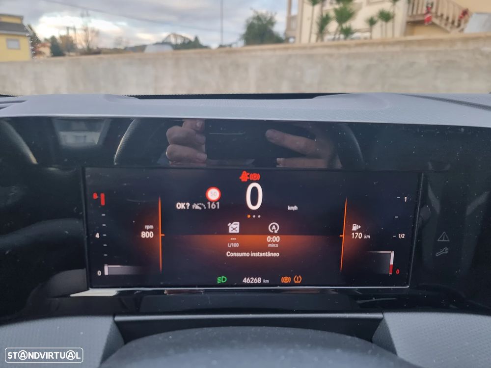 Opel Astra 1.2 T GS Line S/S - 11