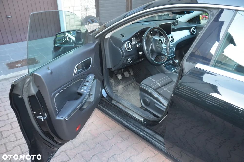 Mercedes-Benz CLA 180 - 12
