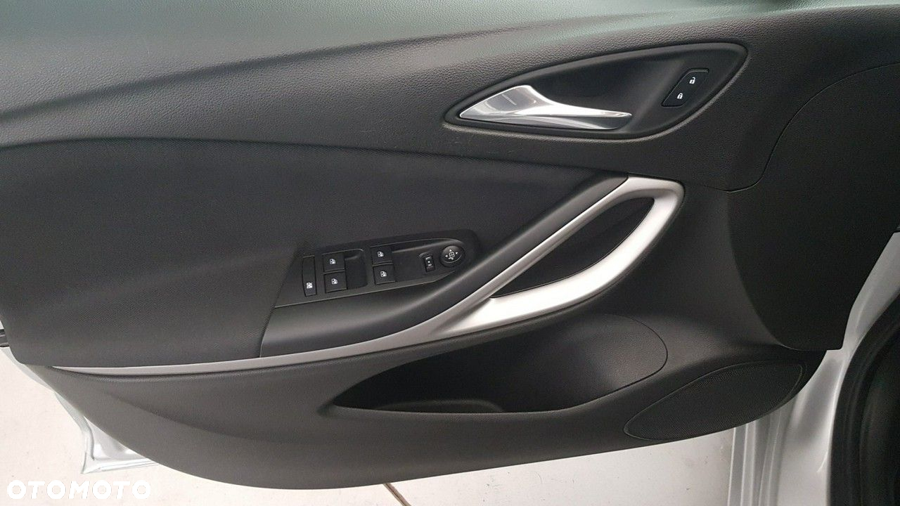Opel Astra - 24
