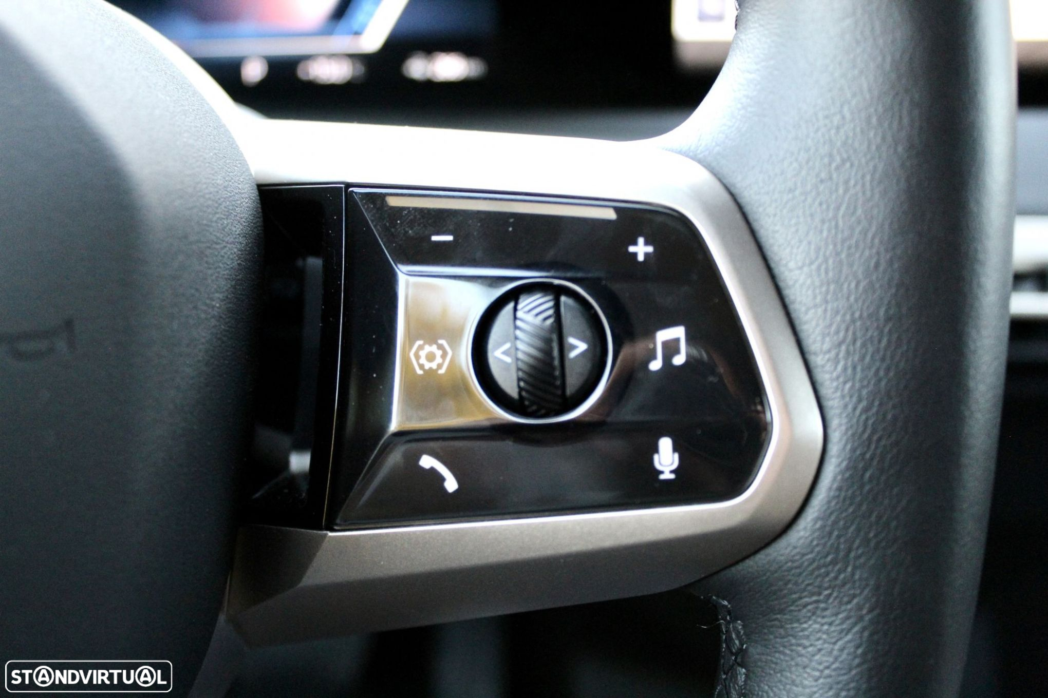 BMW iX xDrive 40 - 24