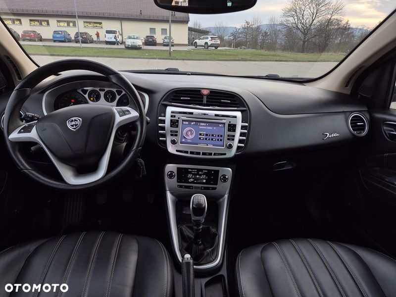 Lancia Delta 1.6 MultiJet 16v Gold - 11