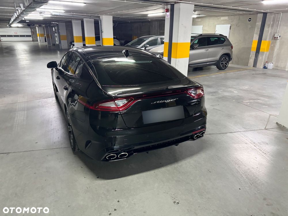 Kia Stinger - 24