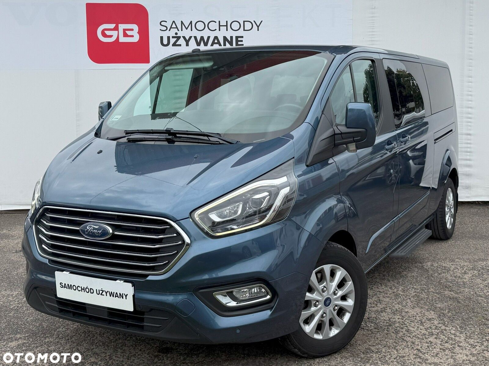 Ford Tourneo Custom - 2