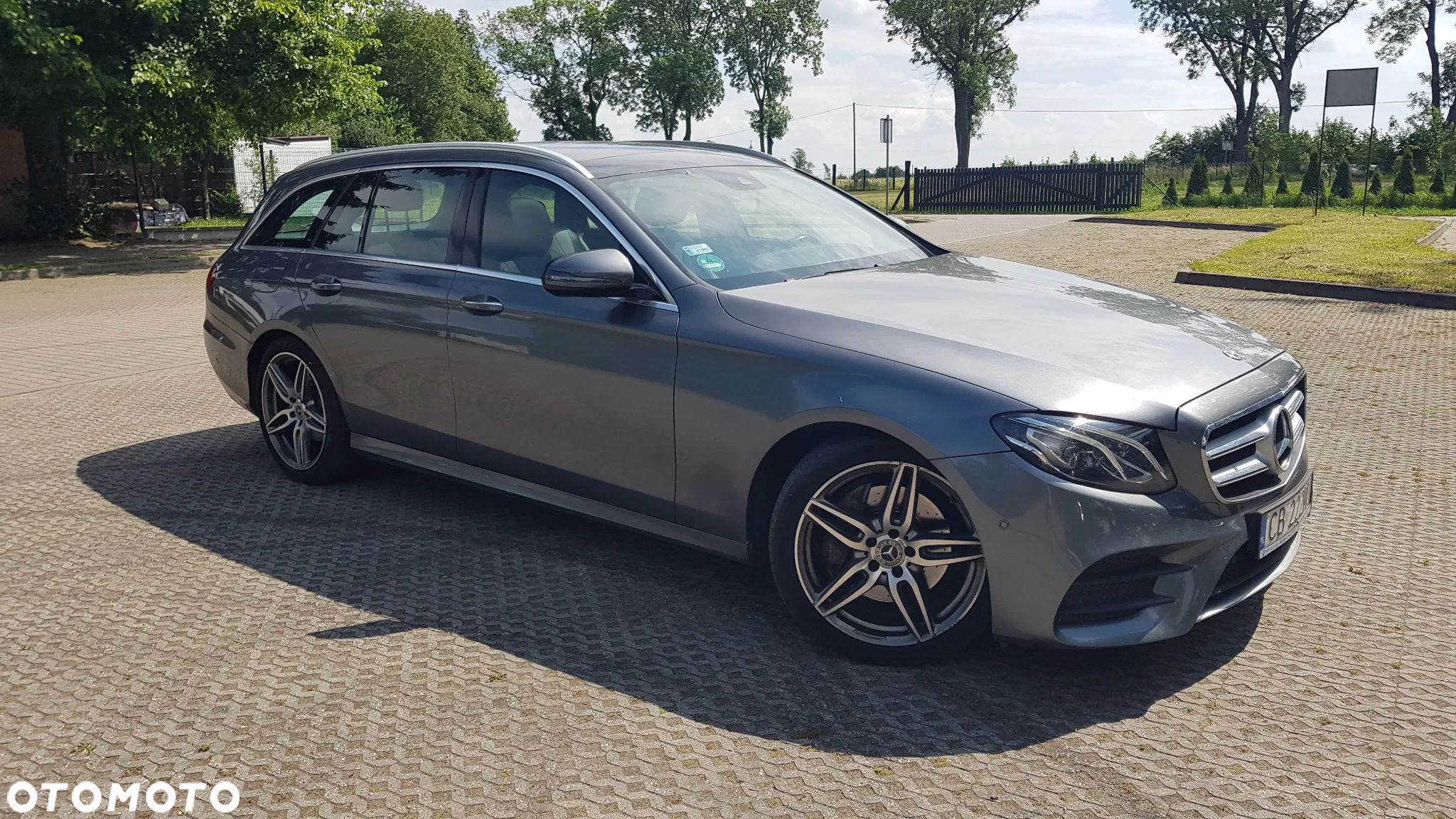 Mercedes-Benz Klasa E 220 d T 9G-TRONIC AMG Line - 1