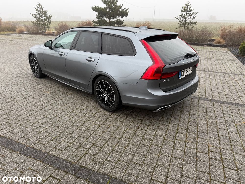Volvo V90 D4 SCR R-Design - 4