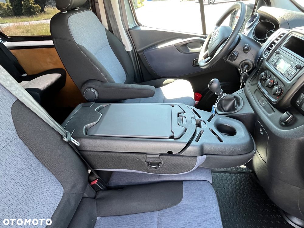 Opel Vivaro - 12
