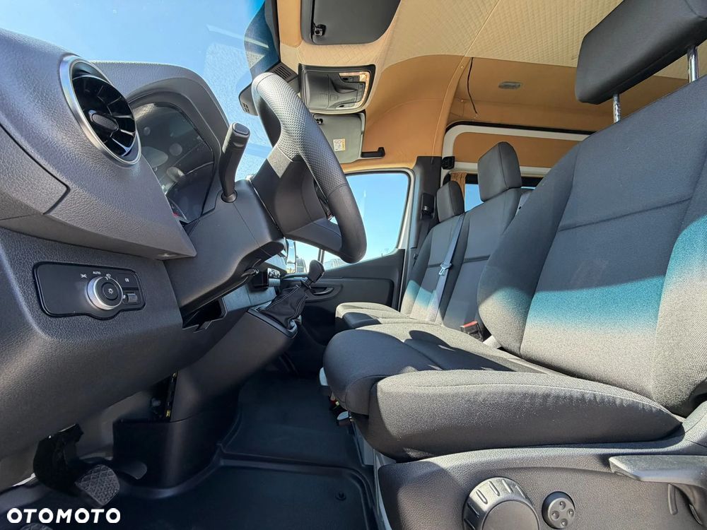 Mercedes-Benz Sprinter 317 - 15