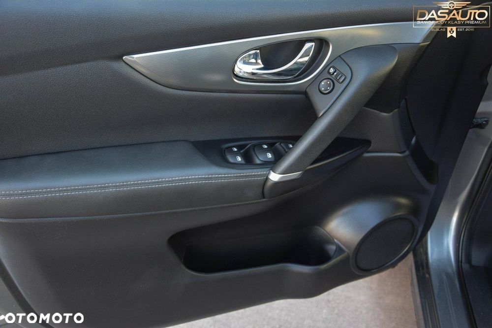 Nissan Qashqai 1.3 DIG-T Tekna - 17