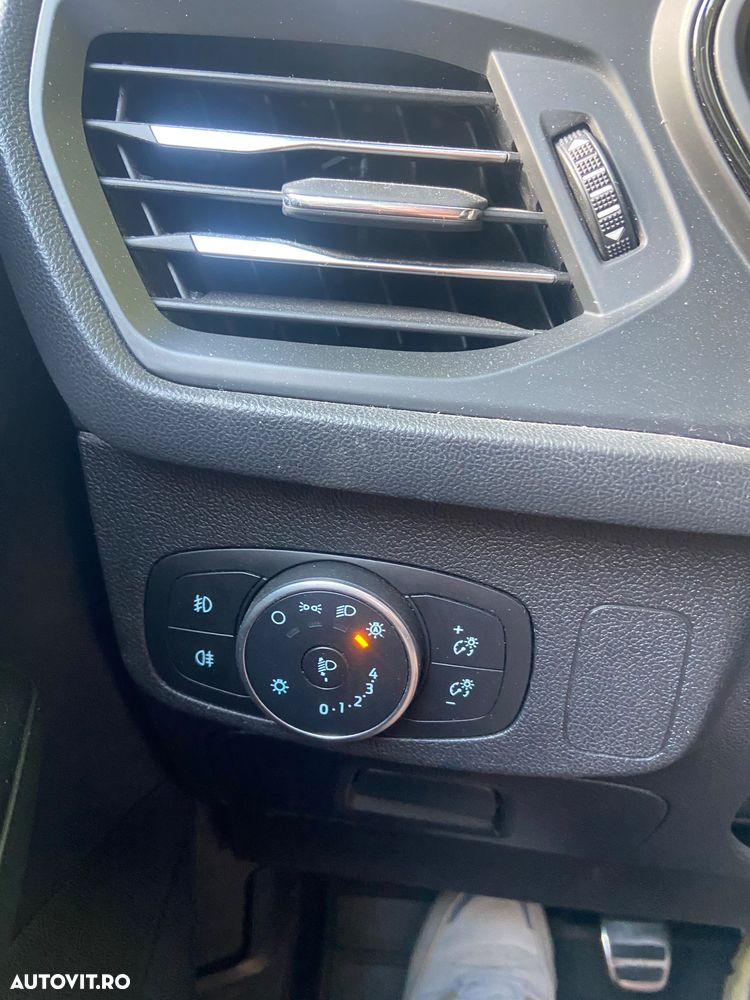 Ford Focus 1.5 EcoBlue Start-Stopp-System ST-LINE DESIGN - 13