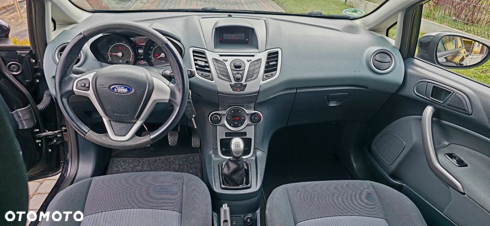 Ford Fiesta - 15