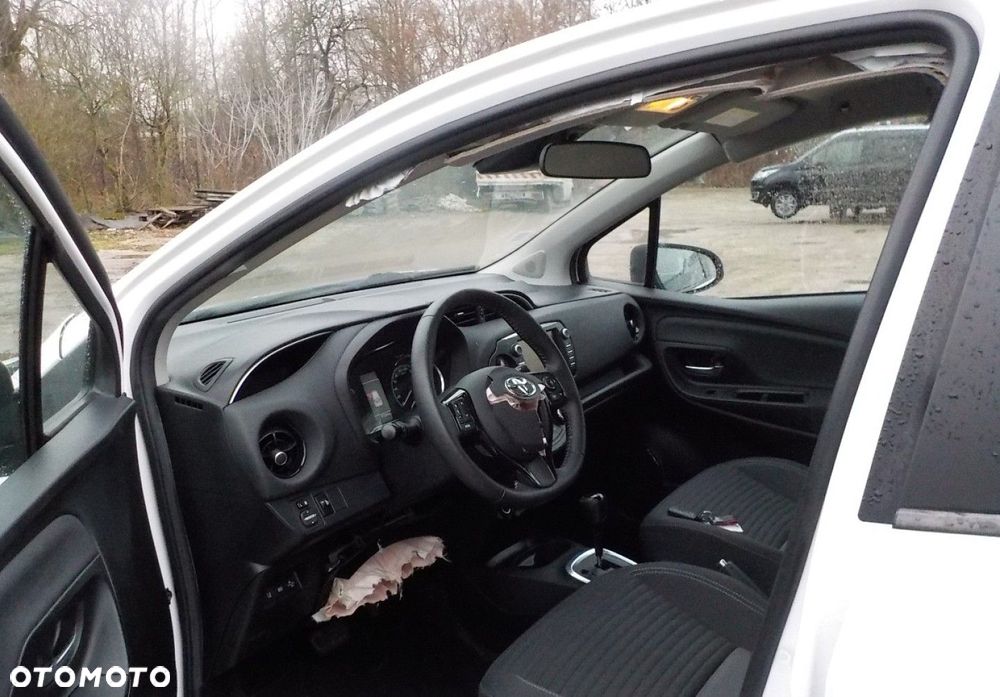 Toyota Yaris - 20