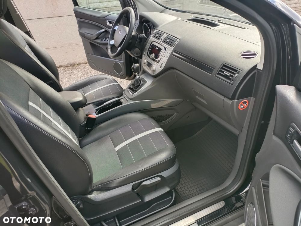 Ford Kuga 2.0 TDCi 4x4 Titanium - 9