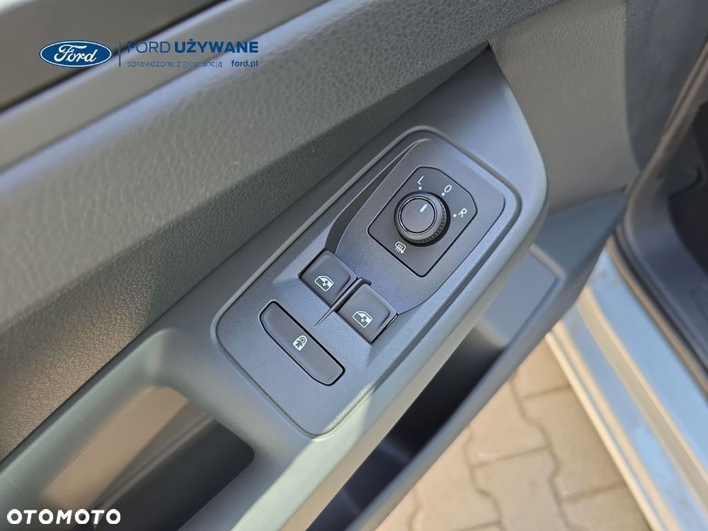 Ford Tourneo Connect 1.5 EcoBoost TREND - 24