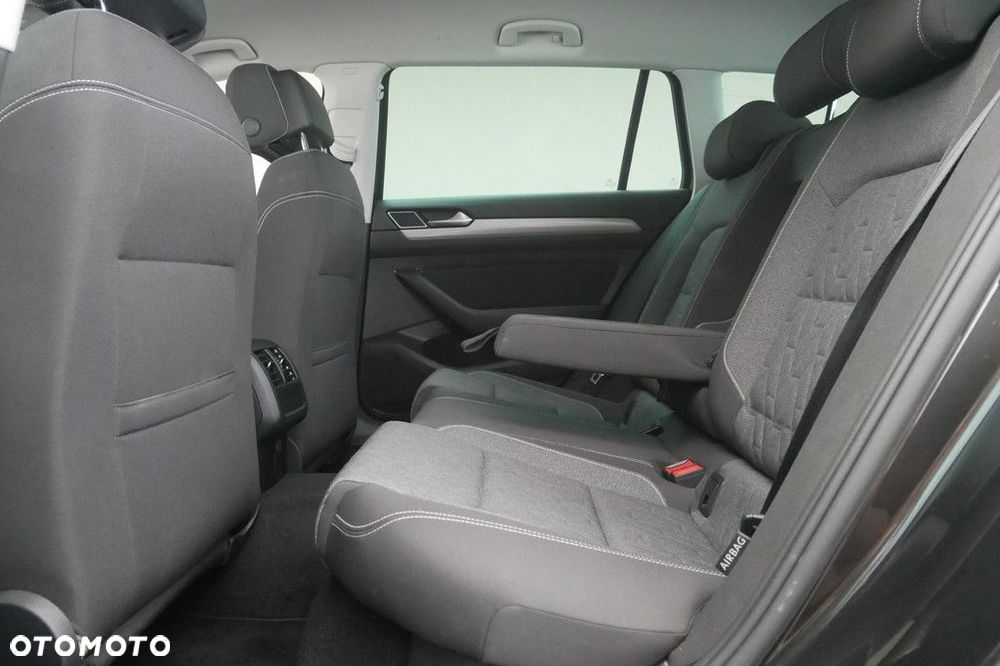 Volkswagen Passat Variant 2.0 TDI SCR Business DSG - 15