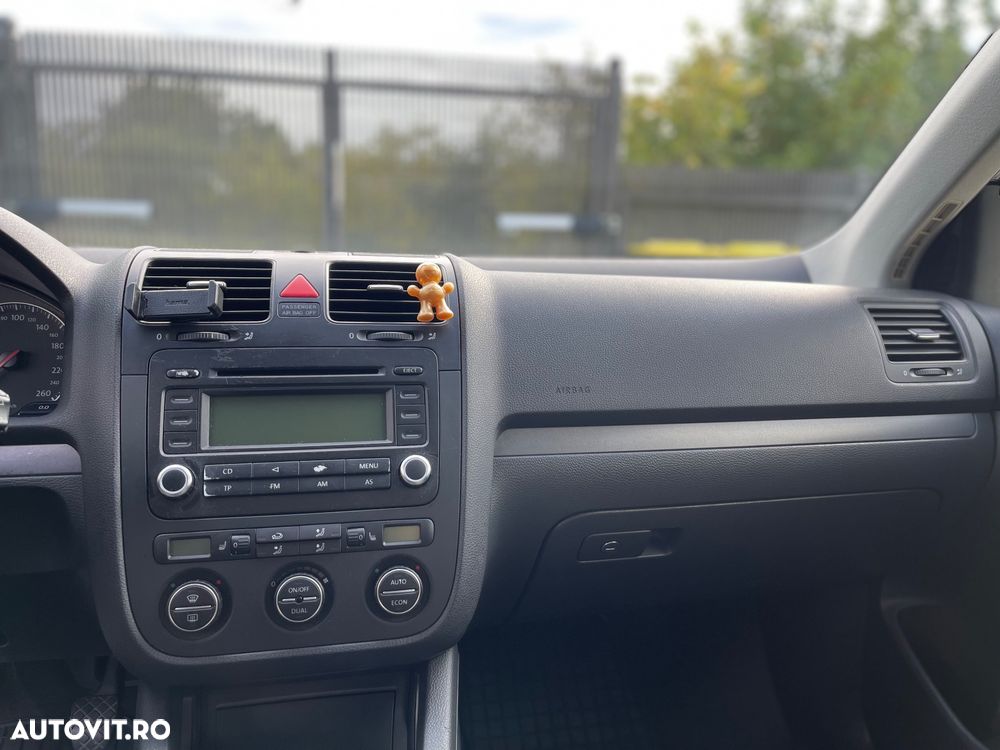 Volkswagen Jetta 1.9 TDI Comfortline - 12