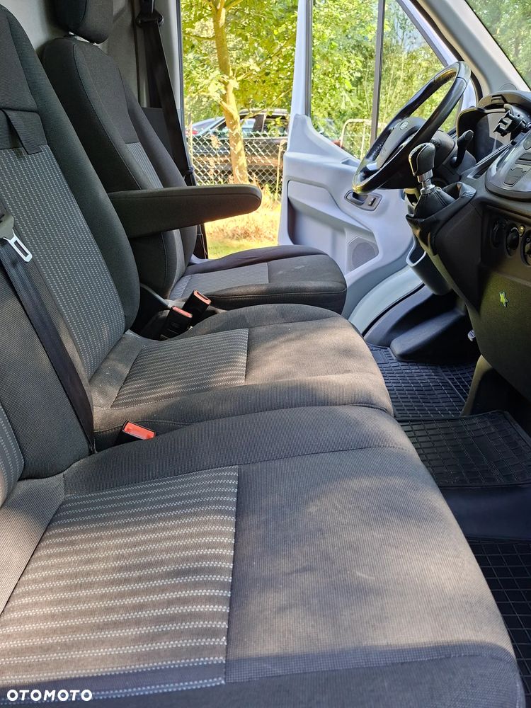 Ford Transit - 33