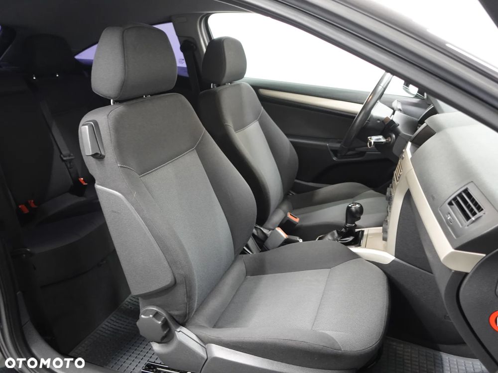 Opel Astra - 26
