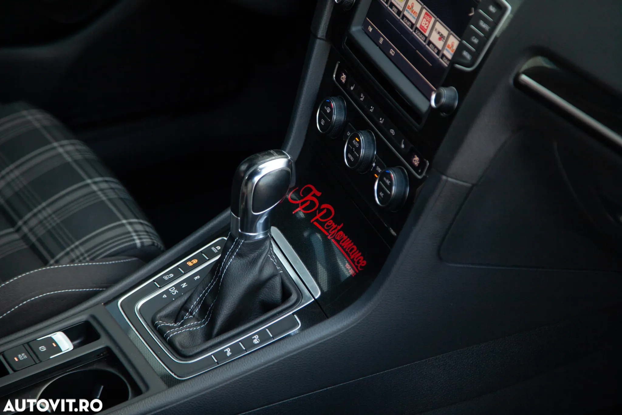 Volkswagen Golf - 21