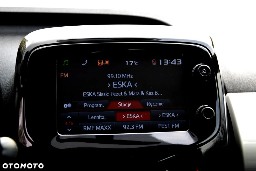 Toyota Aygo x-play - 25