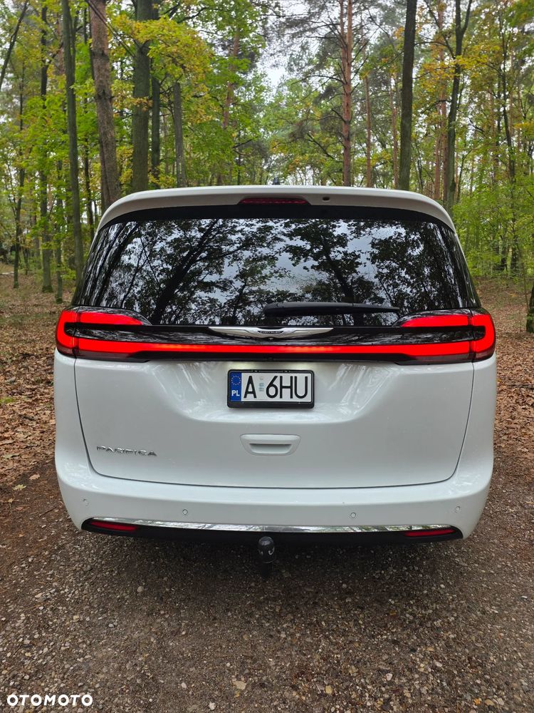 Chrysler Pacifica - 7