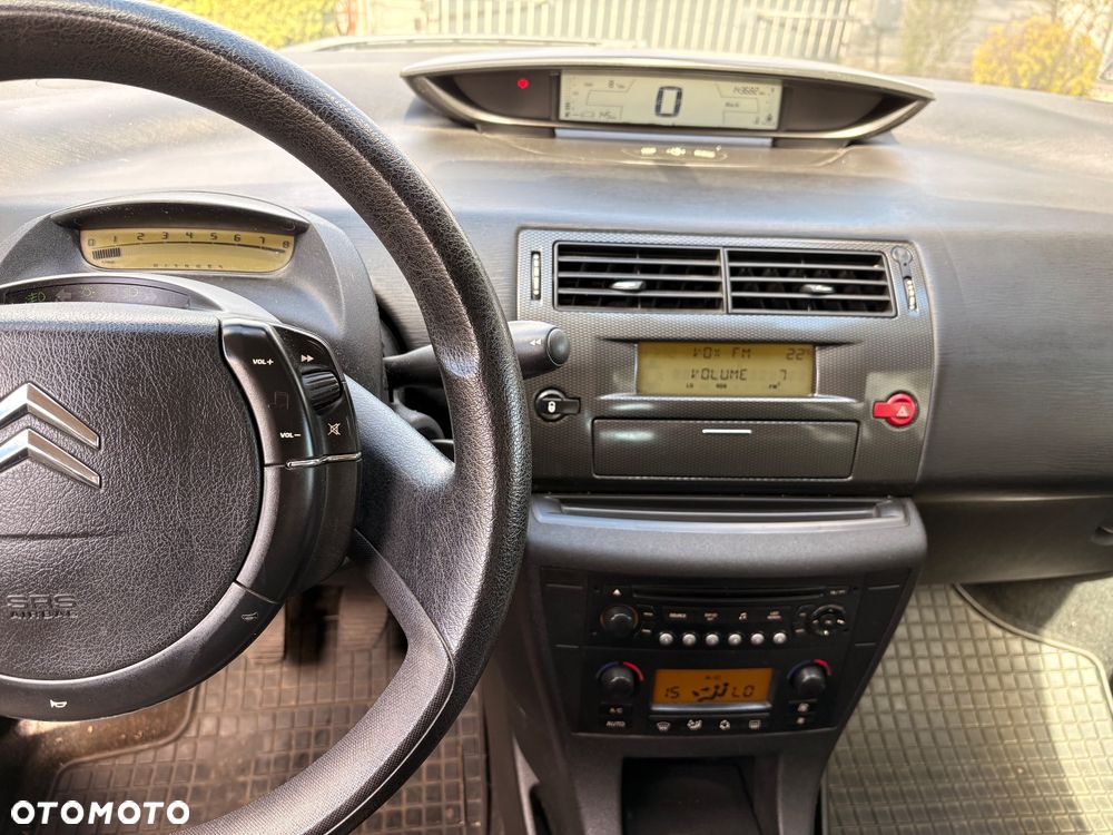 Citroën C4 1.4 16V Impress - 6