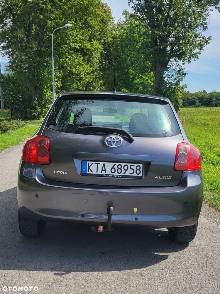 Toyota Auris - 2