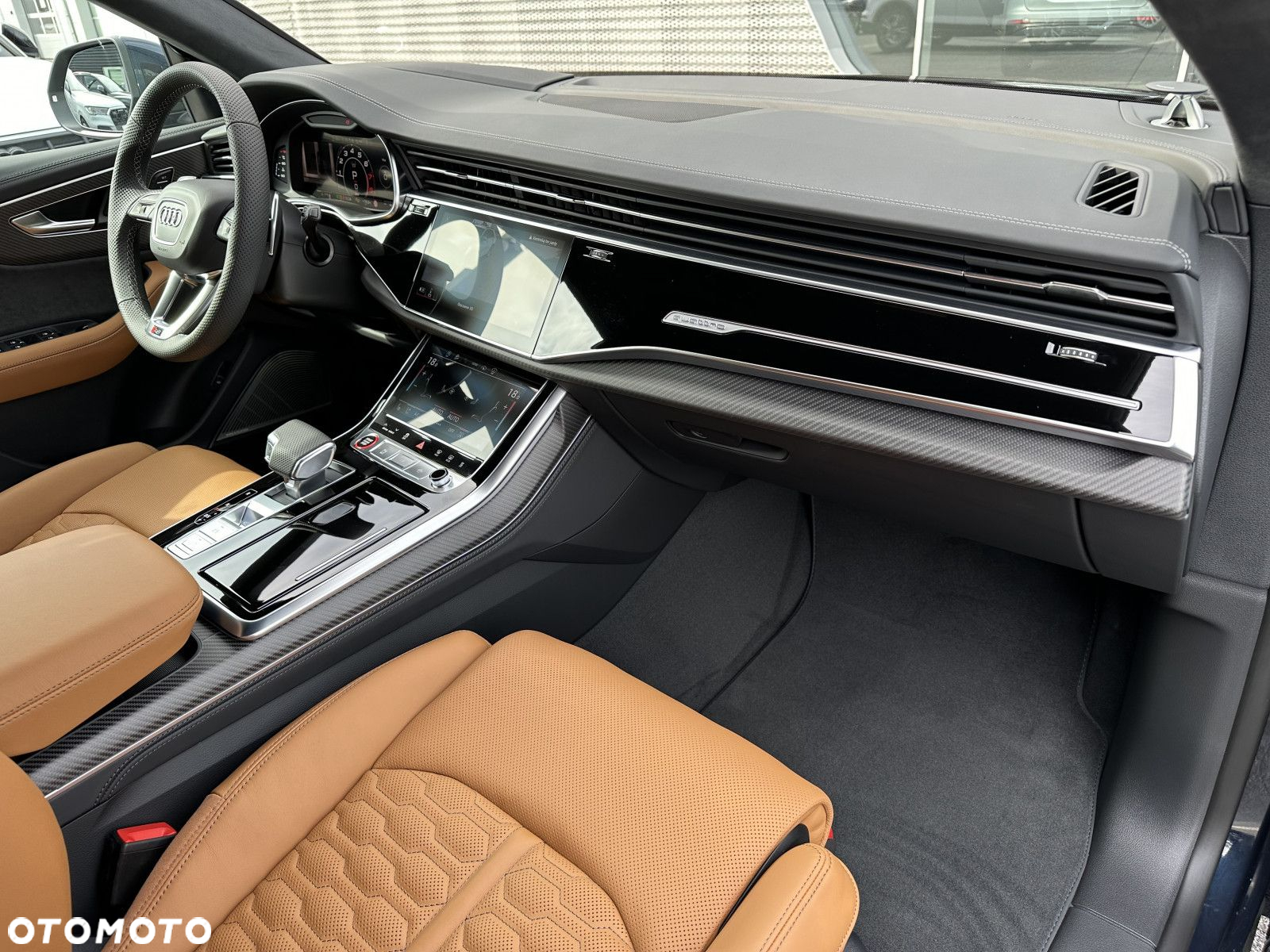 Audi RS Q8 - 32