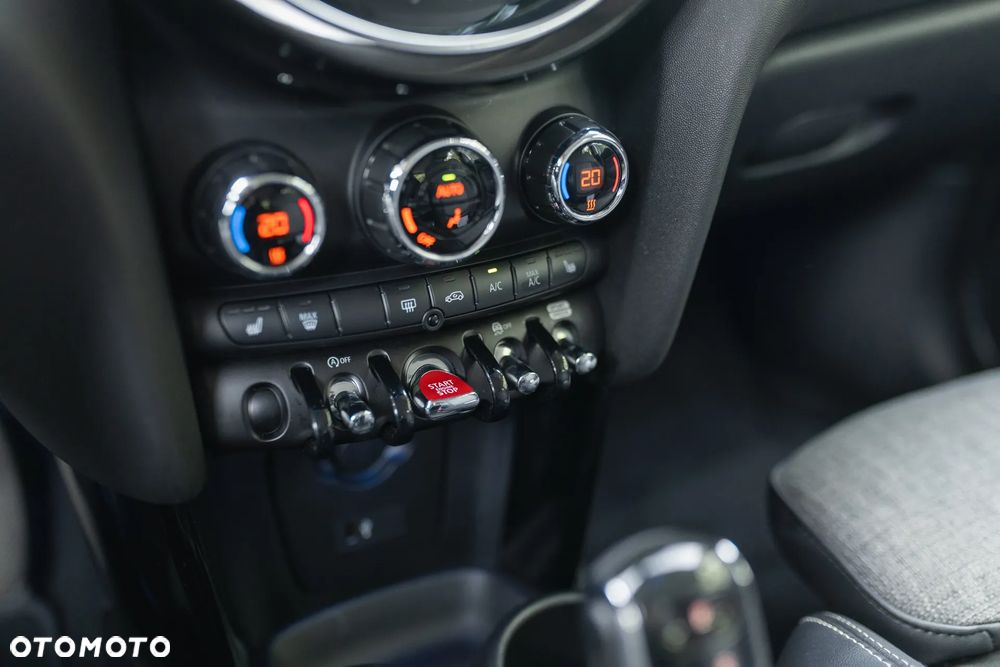 MINI Cooper Standard - 19