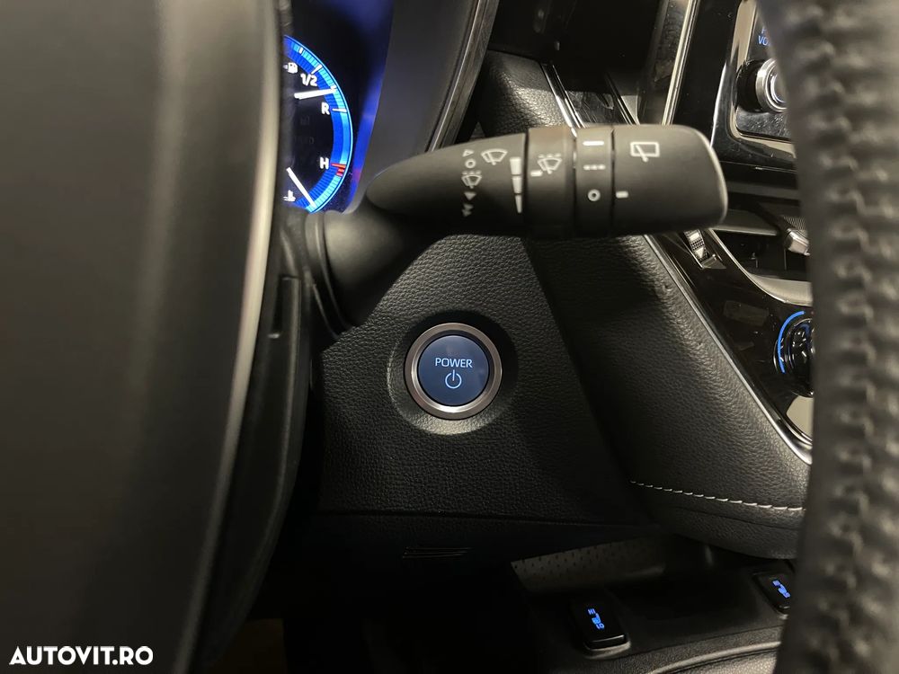 Toyota Corolla 1.8 HSD Dynamic - 19