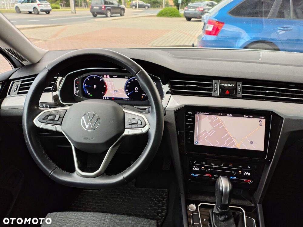 Volkswagen Passat - 25
