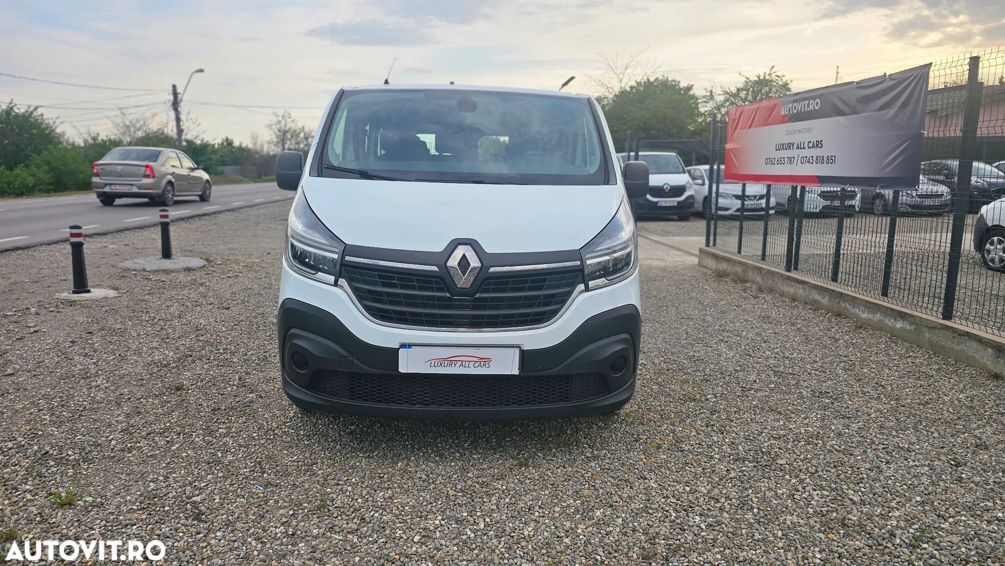 Renault Trafic - 1
