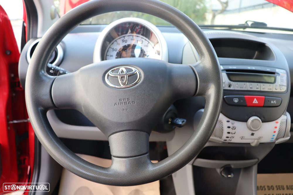Toyota Aygo 1.0 Style Pack+VSC MM - 10