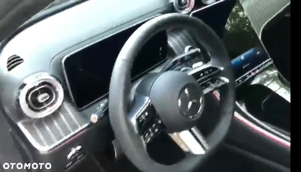Mercedes-Benz GLC 300 d 4Matic 9G-TRONIC AMG Line Advanced - 13