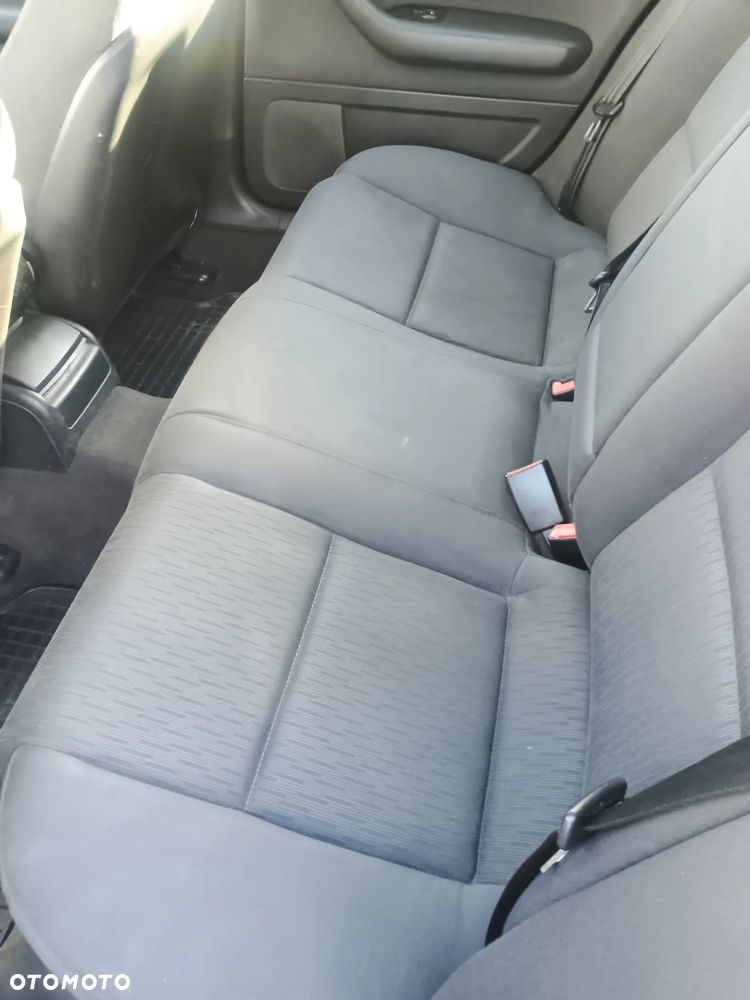 Audi A4 Avant 1.6 - 12