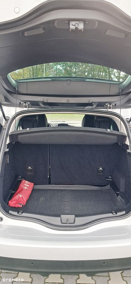 Renault Scenic ENERGY TCe 140 EDC INTENS - 19