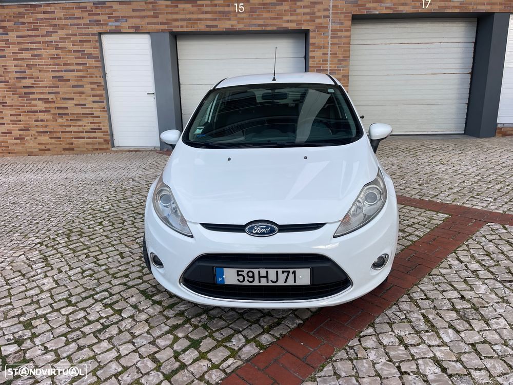 Ford Fiesta - 2