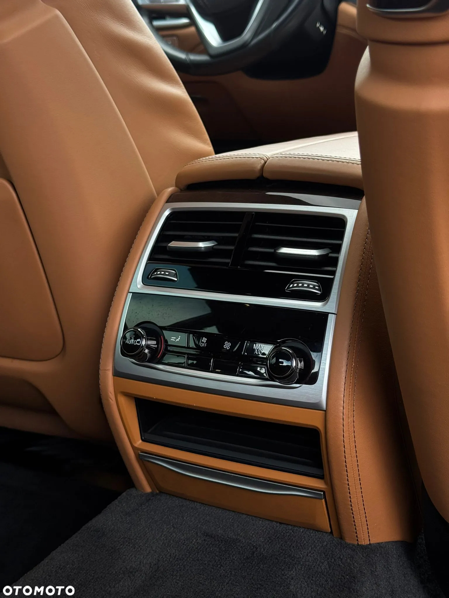 BMW Seria 7 750Li - 11