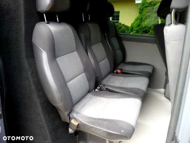 Volkswagen Transporter - 25